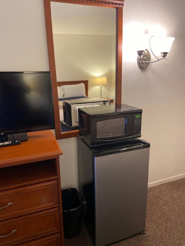 Vantage Point Inn - Woodland Hills image 24