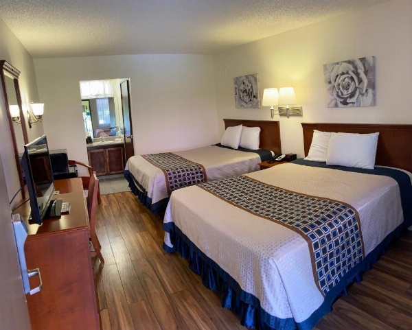 Vantage Point Inn - Woodland Hills image 7